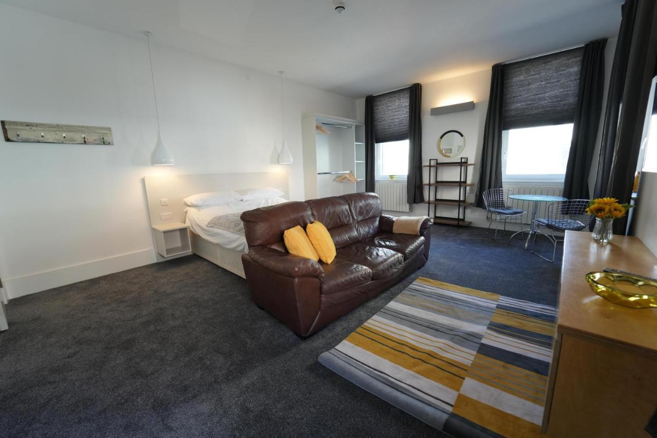 Gorgeous Comfortable Apartment On The High Street Merthyr Tydfil Luaran gambar
