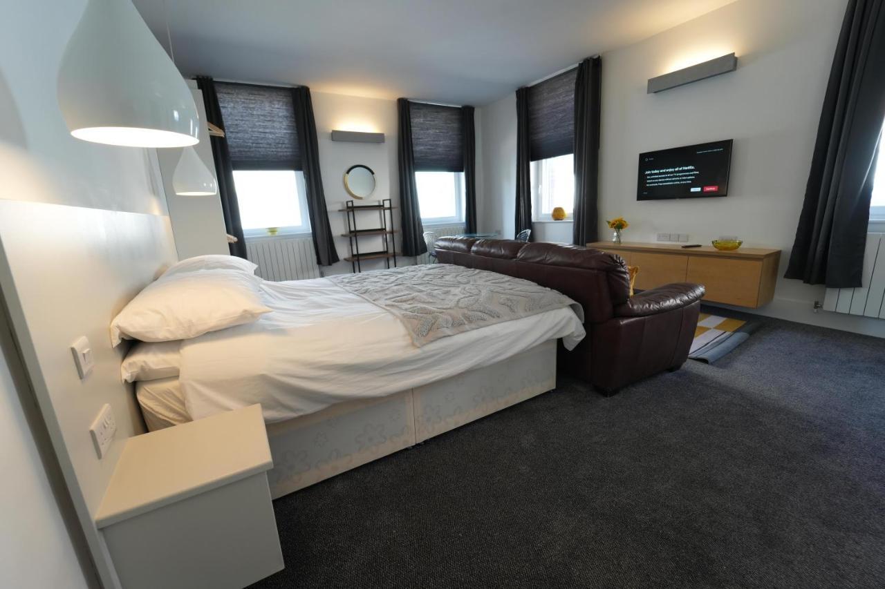 Gorgeous Comfortable Apartment On The High Street Merthyr Tydfil Luaran gambar