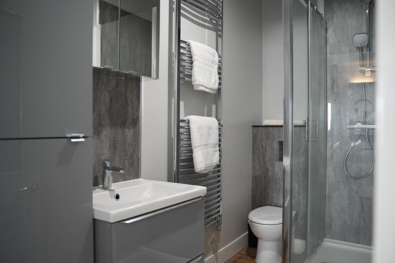 Gorgeous Comfortable Apartment On The High Street Merthyr Tydfil Luaran gambar